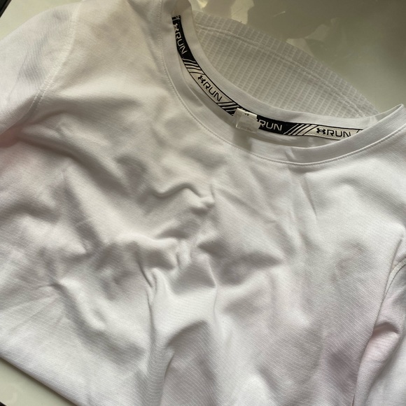 Under armour long sleeve white workout top size XS - Picture 1 of 3